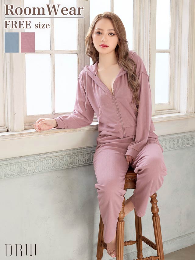 クロップド丈フード付きジッパートップス&ショートパンツルームウェア