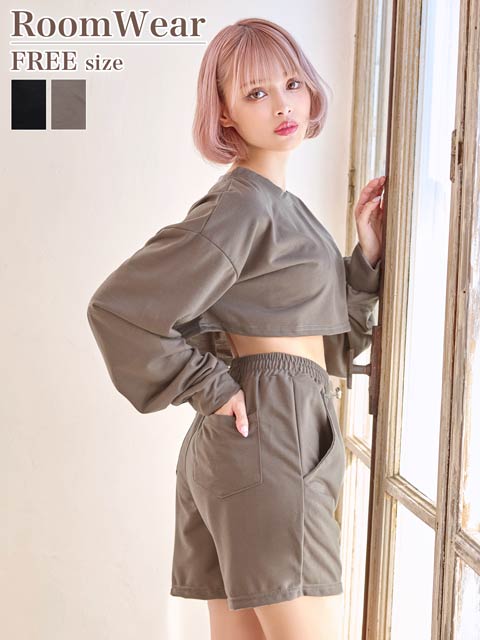 クロップド丈スウェットトップス&ショートパンツルームウェア
