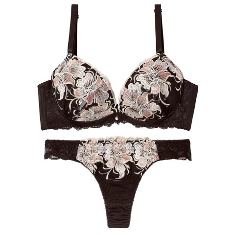4/3新作!【三上悠亜着用】ゴージャスフルールエンブロイダリー育乳脇高ブラジャー&Tバックショーツ［激売れ］(ブラック-A70/ショーツM)