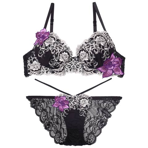 9/17再販!【永尾まりや着用】【Reinest】ロイヤルアイビーローズブラジャー&バック透けフルバックショーツ［大人気］(ブラック-A65/ショーツM)